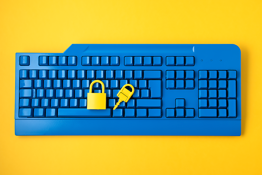 Enviar dados confidenciais para um e-mail pessoal é ilegal?
